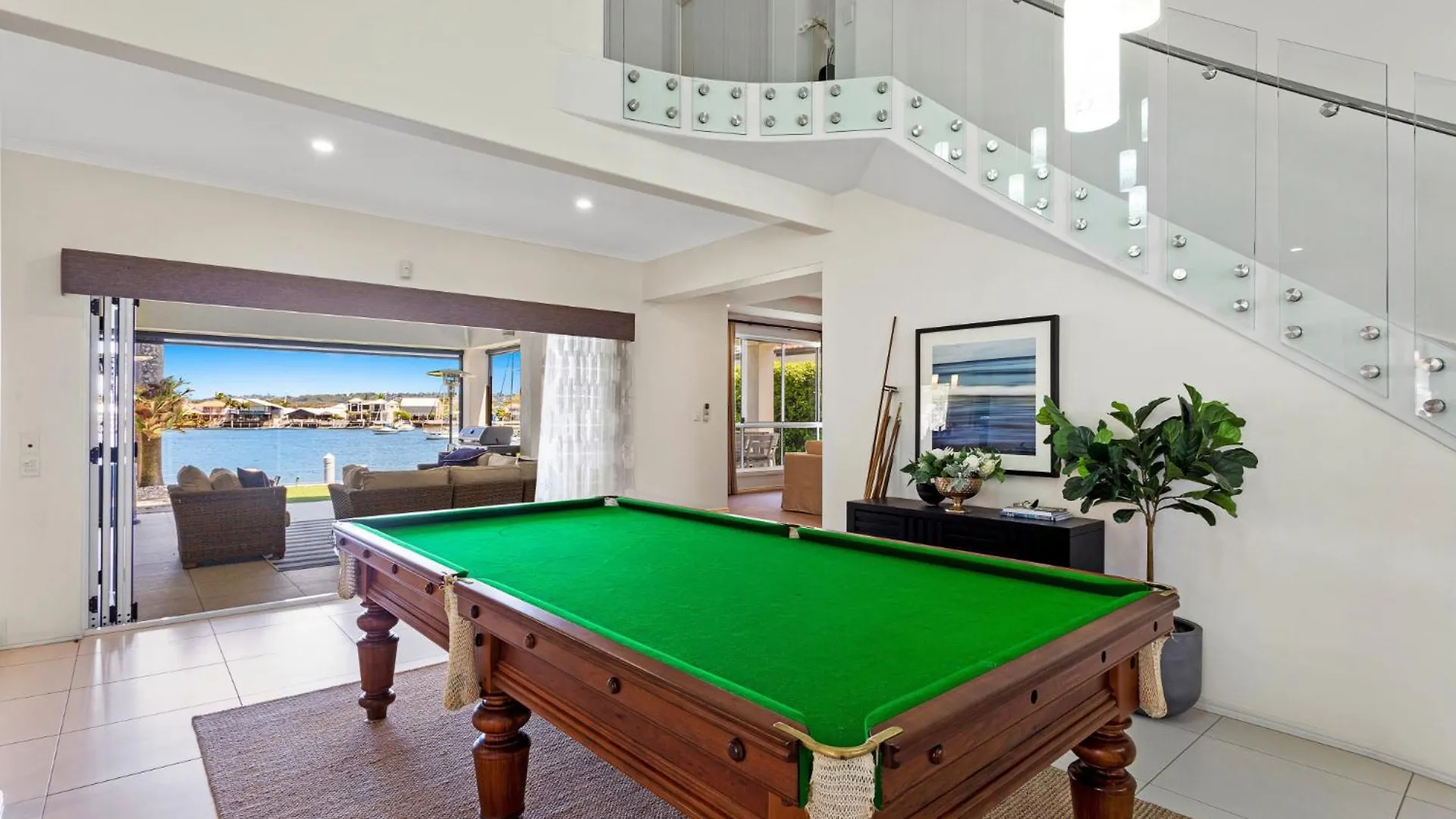 Amazing Canal House With Private Jetty, Gym & Pool Mooloolaba Australia